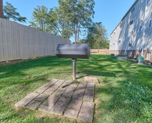 The Ridge Apartments and Townhomes Grilling Station Detail